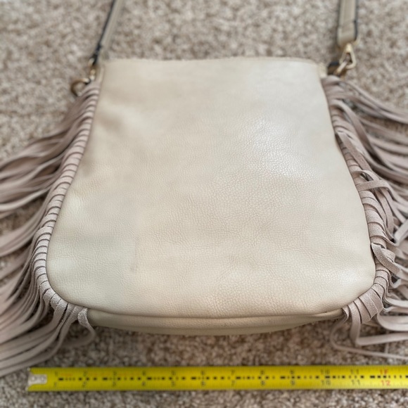 Fringed crossbody - Picture 2 of 11